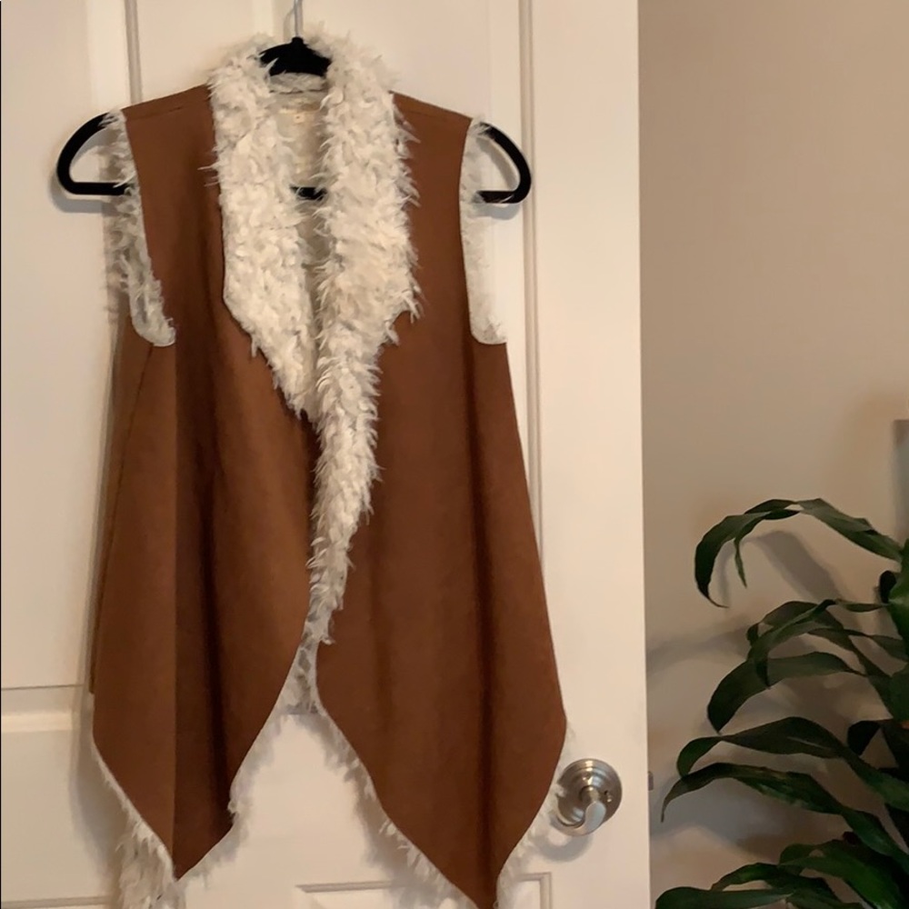 Indie Shearling and Suede Vest🌲